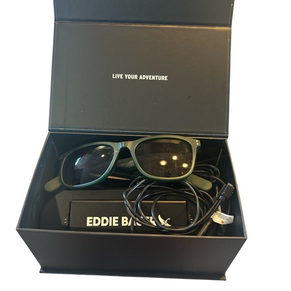 Eddie Bauer Smart Eyewear Velocity Bluetooth Sunglasses – Black Gradient - Picture 2 of 4